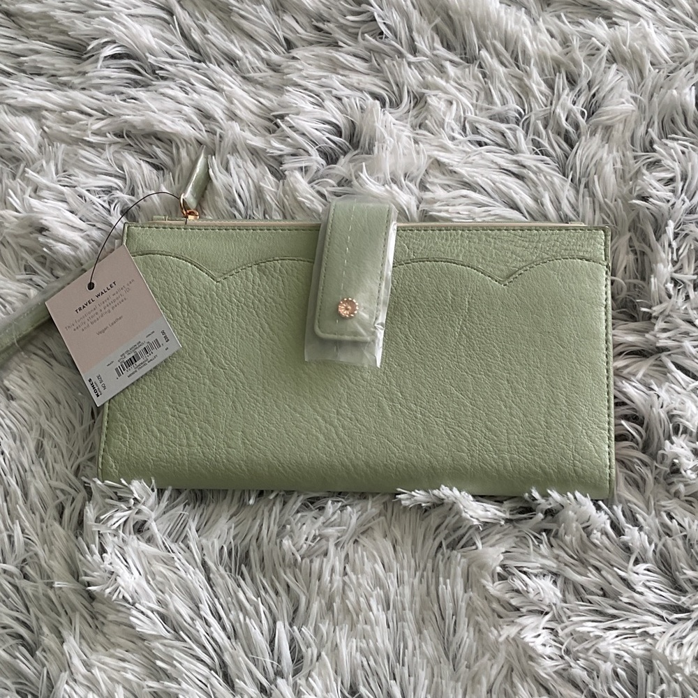 LC Lauren Conrad Clutch Wallet Wristlet